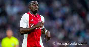 Ajax onderzoekt voortijdige terugkeer aanvaller Carlos Forbs