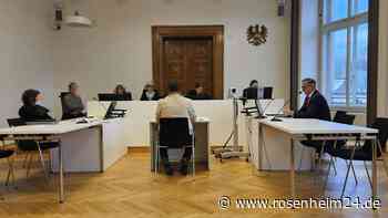 Tritt ins Gesicht erfunden? – Angeklagter (23) aus Freilassing: „Wollte einfach cool dastehen“