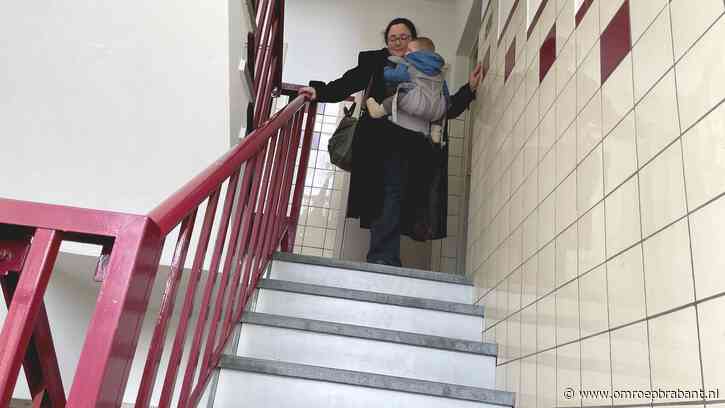 Kinderwagen van Stefanie mag niet in hal van flat staan: 'Ik zit gevangen'