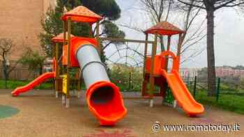 Ripristinata l'area giochi di Proba Petronia vandalizzata da ignoti