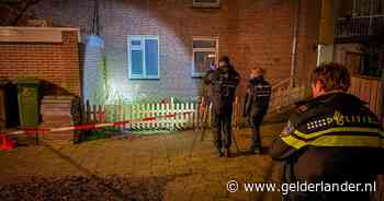 Politie vindt kogelhulzen na melding schietpartij in Arnhem en doet onderzoek