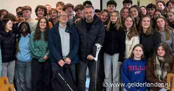 Tom Waes duikt plots op bij cursus van man die dochter verloor door dronken automobilist