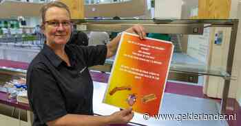 Kantinemevrouw Evelien zet zich in voor Jan Justin (14): frikadelbroodjesactie voor hartoperatie