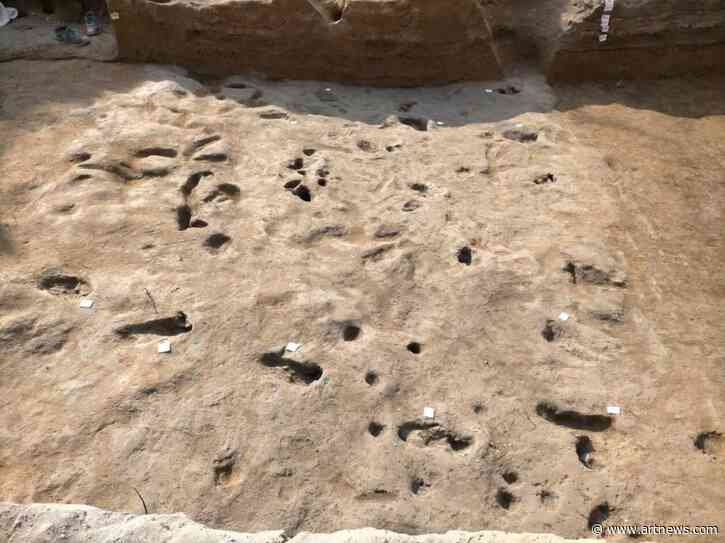 Bronze Age Footprints Preserved During Vesuvius Eruption Are Found in Italy