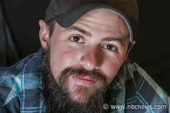 Transgender service members challenge Trump's military ban