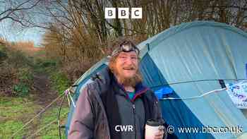Man walks the entire canal network