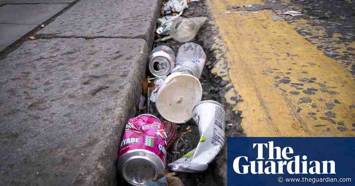 Just one in 10 English streets and parks litter-free, report says