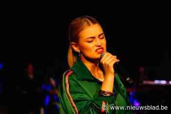 Féline (19) neemt deel aan talentenjacht ‘Lift you up’: “Op een podium bloei ik helemaal open”