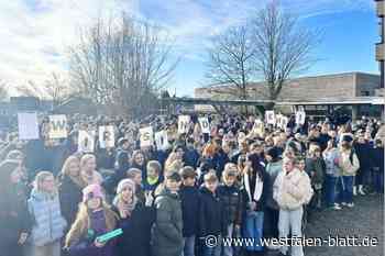 Nazi-Parolen am Widukind-Gymnasium - Schüler reagieren mit Demo