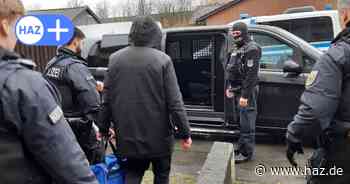 Razzia gegen Schleuser aus Hannover: Polizei nimmt fünf Männer fest