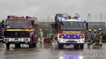 Brand bei Maschinenbauer in Mühldorf: Schwierige Löscharbeiten und Arbeitsstopp bei MBM