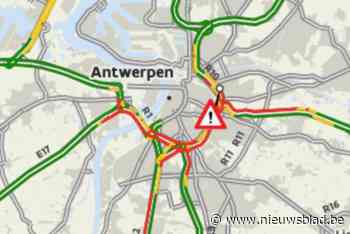 Put in wegdek op Antwerpse Ring stuurt avondspits volledig in de soep, noodherstelling achter de rug