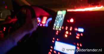 Man (36) rijdt tien keer in op dronken groepje dat uithaalde naar zijn BMW