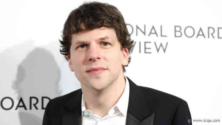 Jesse Eisenberg, who played Mark Zuckerberg, rips Meta CEO: 'Why are you not helping people?'