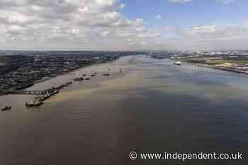 Reeves backs &pound;9bn Lower Thames Crossing as 'important project'