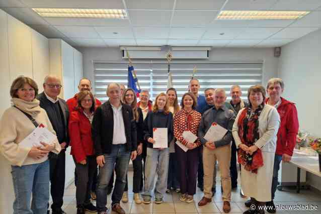 Trouwe donoren én nieuwe eerstehulpverleners gehuldigd door Rode Kruis