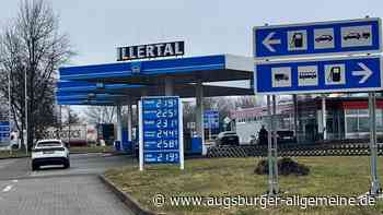 Wer an der Autobahn Sprit zapft, zahlt pro Liter bis zu 60 Cent mehr