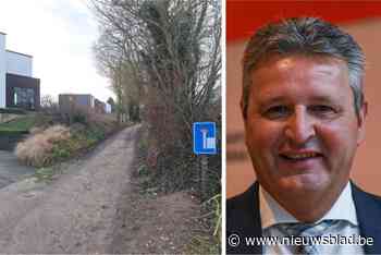 Buurtbewoner dient klacht in tegen omleiding langs holle weg, traject wordt in een keer 7 kilometer langer: “De lokale handelaars zijn het slachtoffer”