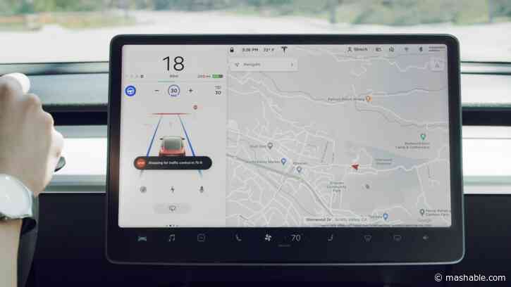 Elon Musk admits that Tesla will have to replace old computers for FSD buyers