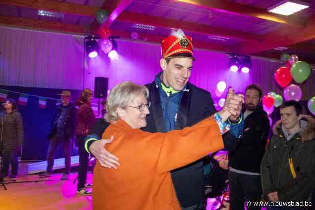 ‘Geestesmoeder’ Ria (63) na 24 jaar uitgewuifd: “Niets is hier te veel, zolang het maar voor onze mensen is”