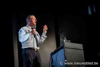 Mechelse 60-plussers frissen kennis van het verkeersreglement op tijdens lezing door politie: “Het is op elke leeftijd belangrijk”