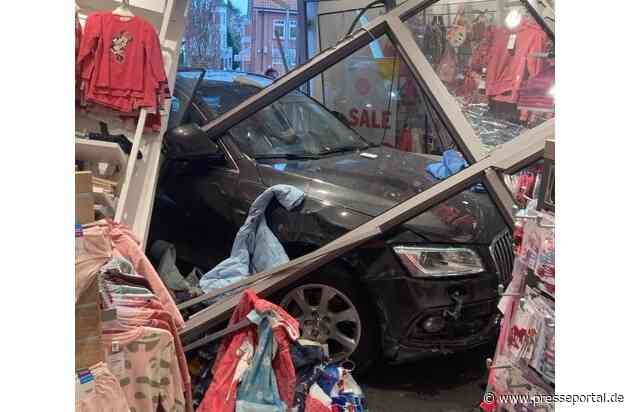 POL-CUX: Verkehrsunfall in Beverstedt - Seniorin verwechselt offenbar Gas und Bremse und fährt in Ladenzeile - glücklicherweise keine Verletzten (Fotos im Anhang)