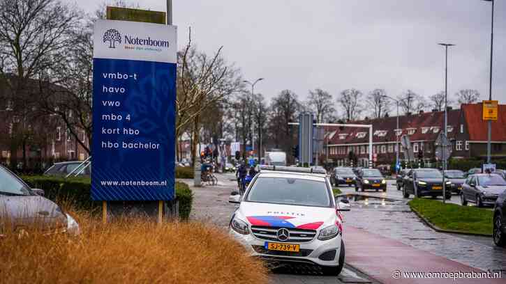 Twee jongens beroven man op klaarlichte dag en slaan op de vlucht