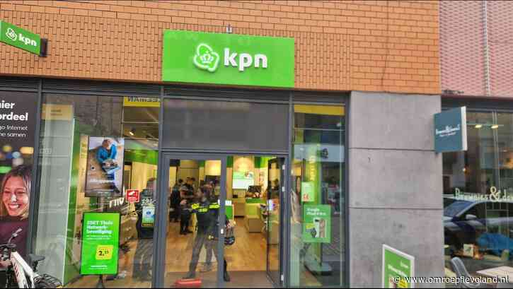 Lelystad - Overval op KPN-winkel aan de Promesse, verdachte door omstanders opgesloten