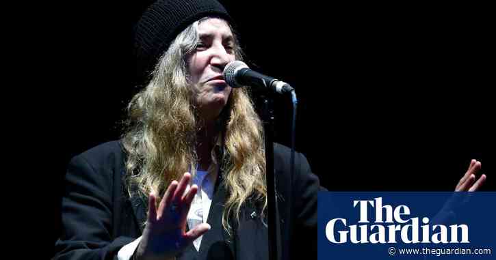 Patti Smith collapses on stage in Brazil after suffering days-long migraine
