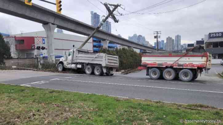 Lower Mainland dump truck driver gets 10 tickets after striking hydro pole, lamp post