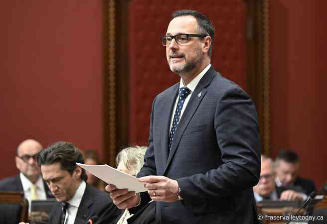 Quebec immigration minister tables new bill aimed at better integrating newcomers