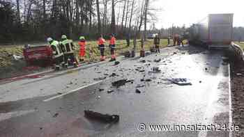 Tragödie auf der B12: Autofahrer stirbt bei Unfall zwischen Rattenkirchen und Reichertsheim