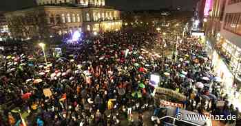 Brandmauer-Demo in Hannover: 7500 Menschen protestieren am Opernplatz
