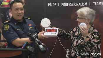 New smoke alarms available for deaf and hard of hearing Calgarians