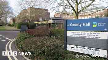 Hundreds of jobs at risk as council cuts wage bill