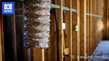 Dozens of builders face Melbourne court over alleged bribery scheme