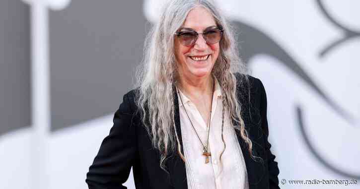 Schwindel auf der Bühne – Patti Smith beruhigt ihre Fans