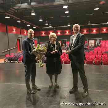 Feestelijke mijlpaal: Theater De Willem verkoopt 25.000ste theaterkaartje van seizoen 2024-2025