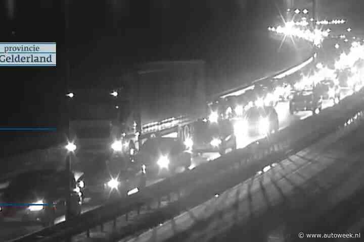 Tien jaar geleden: dik 100 auto's gestrand op snelweg naar Nijmegen