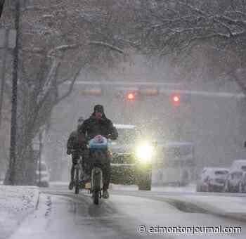 Edmonton weather: Up to 20 cm of snow expected by Saturday