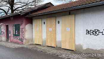 Toiletten-Dilemma in Bad Aibling: Stadt schließt Bahnhof-WCs endgültig