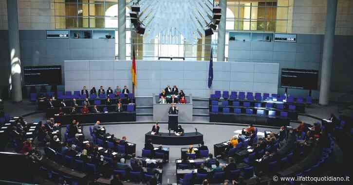Germania, la stretta sui migranti voluta da Cdu e Afd non passa: il Bundestag respinge la legge