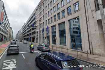 Wetstraat tijdlang afgesloten door verdachte auto, maar bleek vals alarm