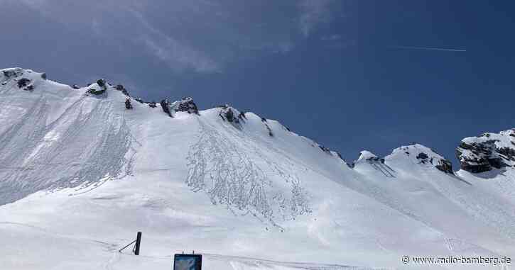 Mann überlebt unter 2,5 Metern in Lawine