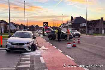 Stevige botsing op Oudenaardsesteenweg: zware materiële schade, maar geen gewonden