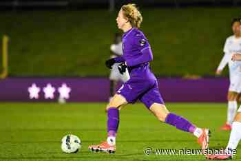 Basile Vroninks kijkt met RSCA Futures uit naar duel tegen Club NXT in de nieuwe thuishaven: “De grasmat is perfect voor ons spel”