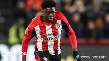 Chesterfield sign Brentford winger Olakigbe on loan