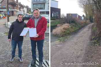 Hier moet iedereen voortaan 20 minuten omrijden, omdat één man het verkeer weert uit stukje holle weg