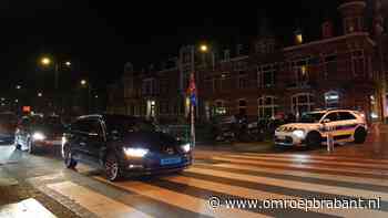112-nieuws: taxichauffeurs protesteren in Den Bosch • auto strandt