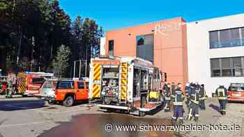 Rauch in Calwer Backstube: Feuerwehr rückt mit großem Aufgebot zu Bäckerei Raisch aus
